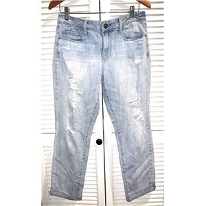 American Eagle light was distressed stretch Skinny Jeans women’s size 14